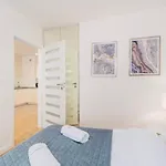 Apart111 - Garden