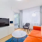 Apartment Apart111 - Garden *