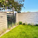 Apart111 - Garden Apartment *