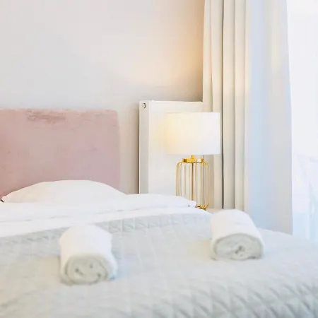 Apart111 - Garden קולובז'ג